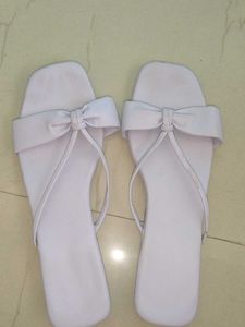 Chic White Bow Thong Sandals