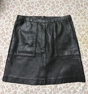 Chic Black Leather Mini Skirt