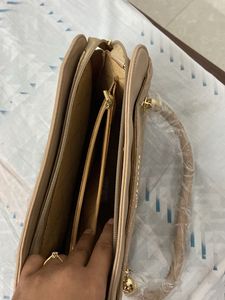 Handbag With Sling👜