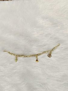 Chic Gold Charm Bracelet