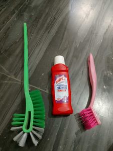 Harpic Bathroom Cleaner &amp; Brush Set