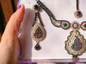 Elegant Necklace, Earring, and Maang Tikka Set