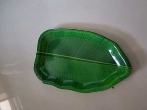 Green Leaf Pattern Plate
