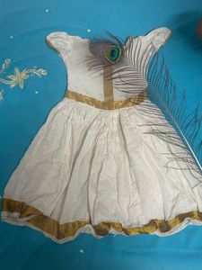 White &amp; Gold Traditional Ethnic Gown