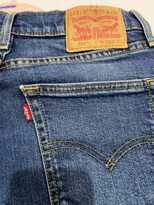 LEVI’S Slightly Distressed Stretchable Blue Denim