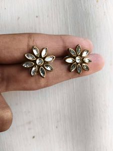 Elegant Flower Stud Earrings