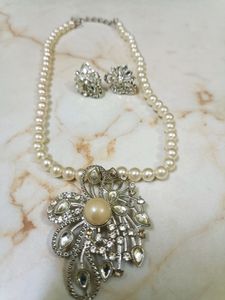 Beautiful White Pear Fairy Necklace Set