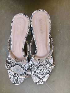 Stylish Snake Print Heeled Sandals