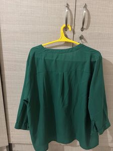Elegant Green V-Neck Blouse