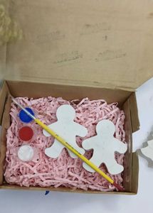 Cute concrete gingerbread colouring kit for kids+3