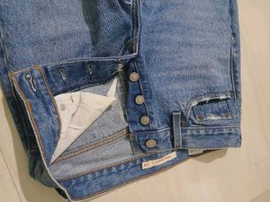 80's inspired, high rise Levi's 501 blue Denim
