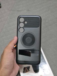 Samsung Galaxy S24+ 🛡️⚡Spigen  Armor MagFit Case