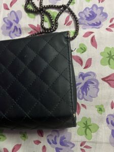 Chic Black Quilted Crossbody Bag