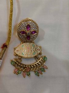 Elegant Kundan Necklace &amp; Earring Set