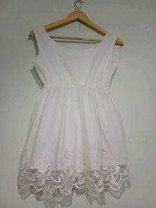 Cotton tops with Embellished lace