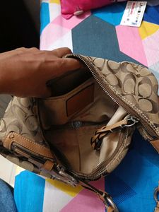 AUTHENTIC COACH HANDBAG