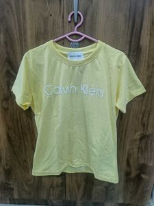 Calvin Klein t shirt