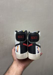 Nike Blazer Mid '77 EMB