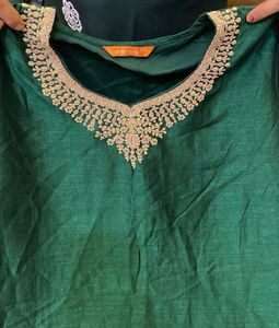 Elegant Green Embroidered Kurta