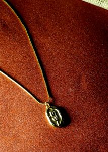 Anti tarnish Elegant Gold Rose Pendant Necklace