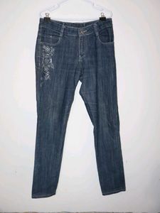 Women's Blue Denim Jeans with Floral wor