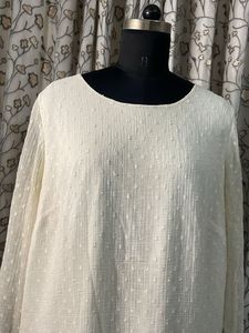 Chic White Textured Long Sleeve Top