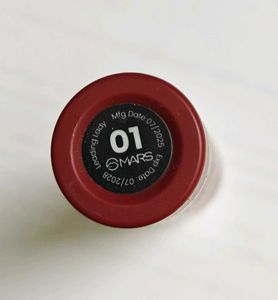 Mars Matte Mousse Lipstick in Leading lady shade