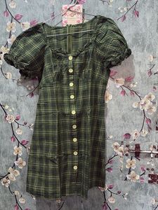 Chic Green Plaid Button-Up Dress