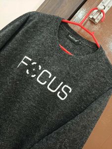 Focus Graphic Sweatshirt