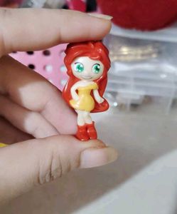 Disney Daisy Duck Princess Figure