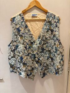 Floral Print Button-Up Vest