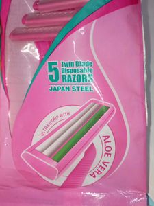Feather Touch Disposable Razors - 5 Pack