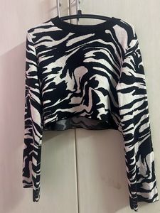 Black and white top