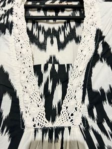 Stylish Black and White Ikkat Pattern Kurta