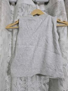 ✨️Grey Sleeveless Cropped Top✨️