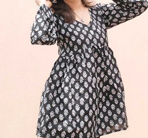 Stylish Black & White Printed Kurta