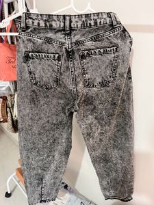Acid Wash Baggy Jeans