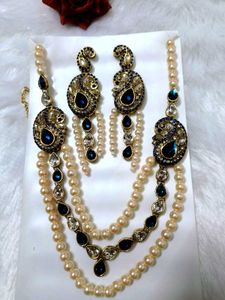 Stunning Pearl &amp; Blue Stone Jewellery Set