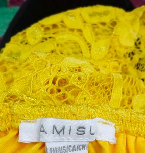 (420)Yellow Lace Off-Shoulder Top