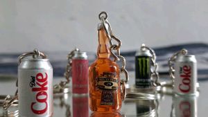 Mini Drink Can Keychain 🥤✨
