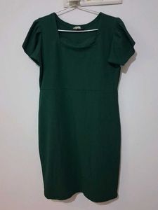 Elegant Emerald Green Puff Sleeve Dress
