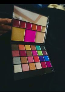 Lakyou Beauty Makeup Pallet