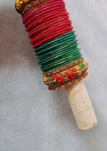 Colorful Bangle 24 pcs Set+4kare red +2kare