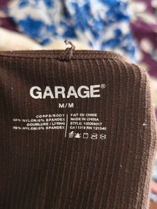 Garage Ribbed V-Neck Crop Top