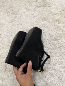 y2k Black Suede Wedge Sandals