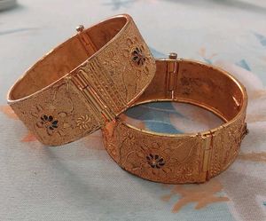 Gold-toned Floral Bangles (Set of 2)