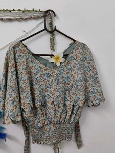 Floral Print Tie-Neck Top