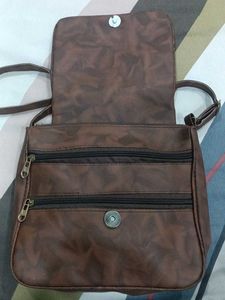 Stylish Brown Crossbody Bag with Star Embellishmen