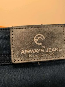 Dark Wash Capri Jeans