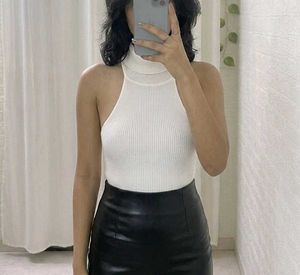 Turtleneck Cut sleeves Knit Top